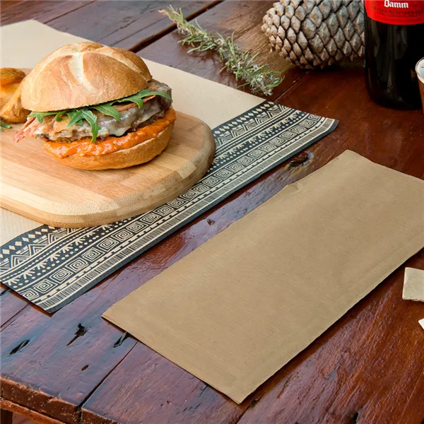 servilletas-recicladas-enf-d-point-40x32-cm-just-in-time-closed-40-10pe-g-m2-11x25-cm-natural-kraft-verjurado2