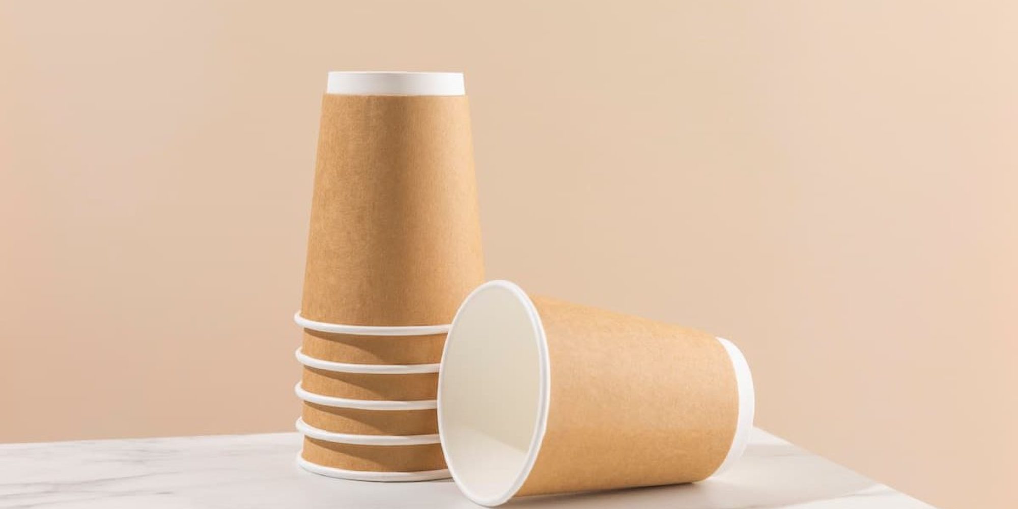 El vaso reutilizable y personalizable de 25-33 cl